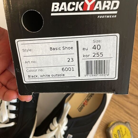BACKYARD FOOTWEAR BLACK AND WHITE SNEAKERS.  NEW IN BOX - Picture 8 of 8